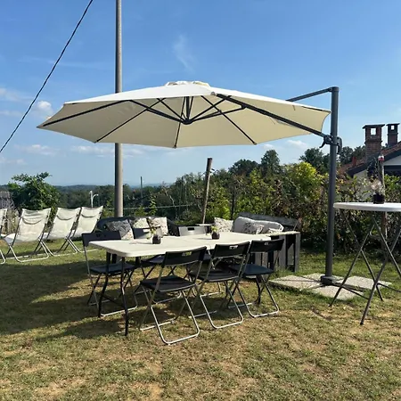 Cascina Teresina Monferrato Piscina